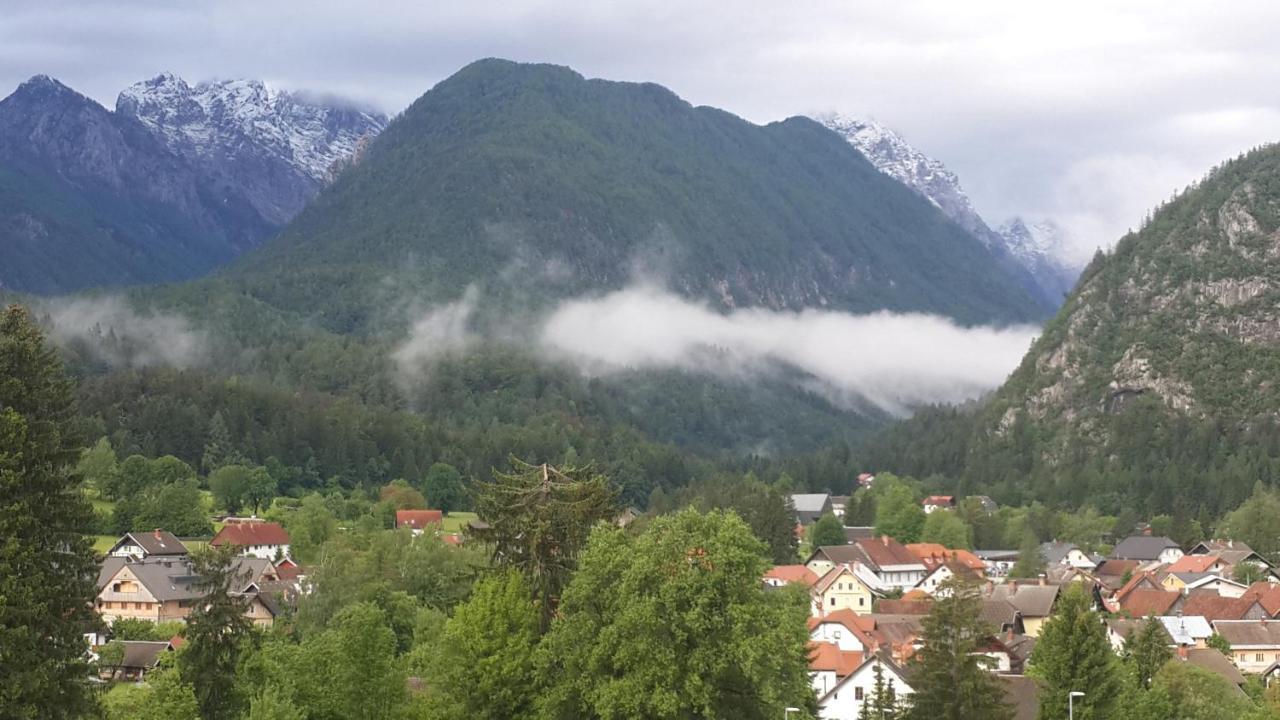 Zajcek Apartma Mojstrana Extérieur photo